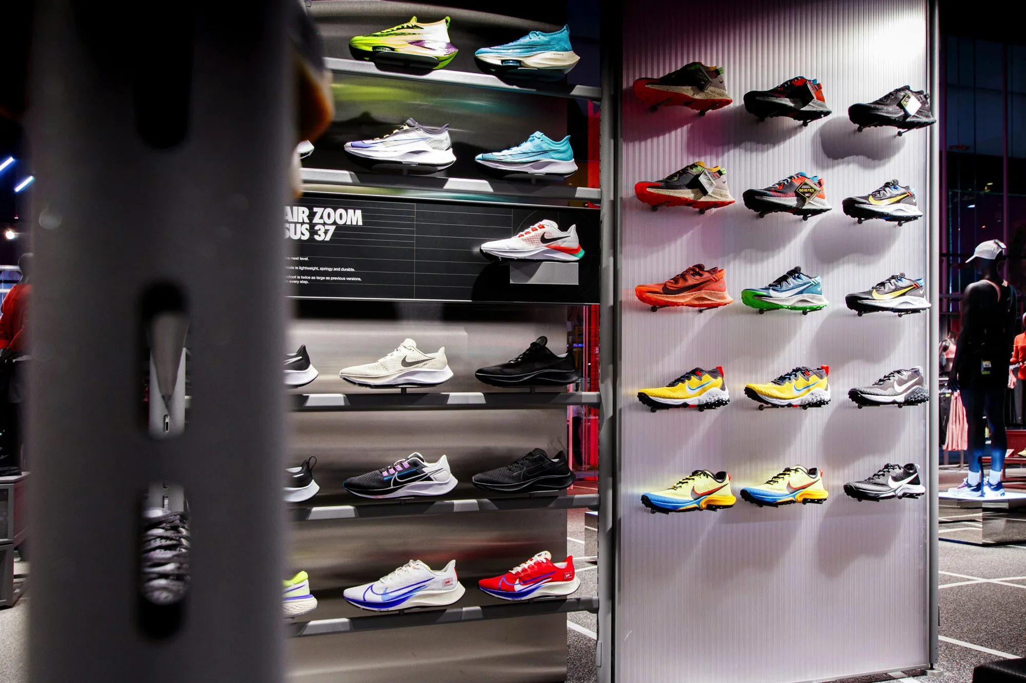 websites for sports shoes